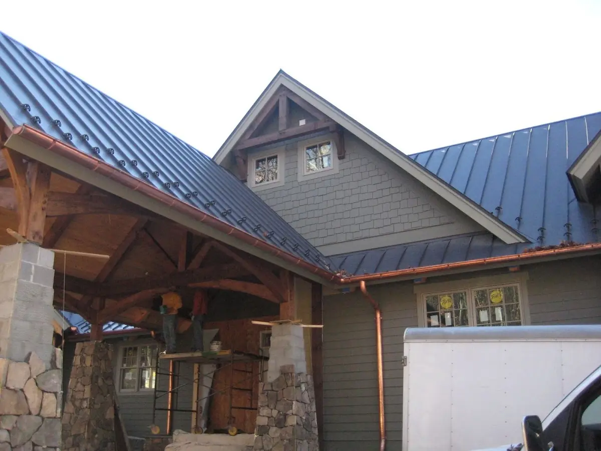 Craftsman Roofing team delivering quality roofing work in Waimalu
